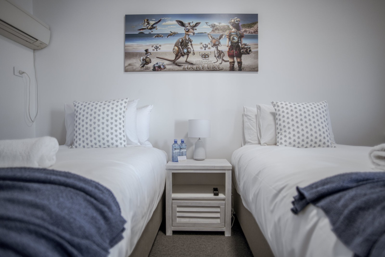 The Esperance Accommodation Deluxe Twin Twin Beds 2000px